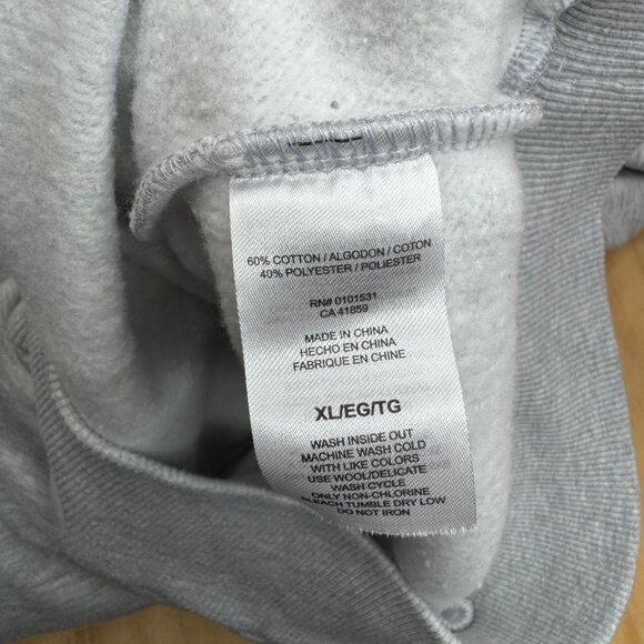 Disney Lady and the Tramp Graphic Heather Gray Crew Neck Pullover Adult size XL - Picture 8 of 9